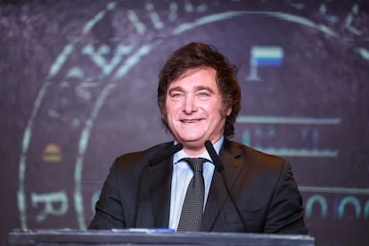 Javier Milei presentó su proyecto de ficha limpia.